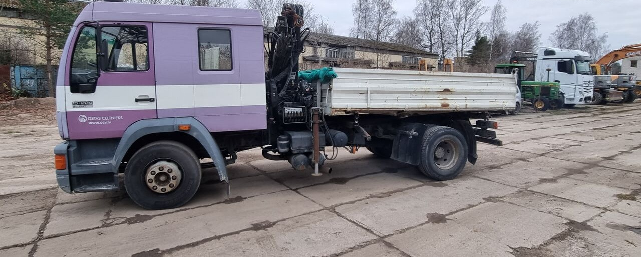 MAN 15.224 - Billenőplatós teherautó, Darus autó: 2 kép. MAN 15.224 - Billenőplatós teherautó, Darus autó: 2 kép.