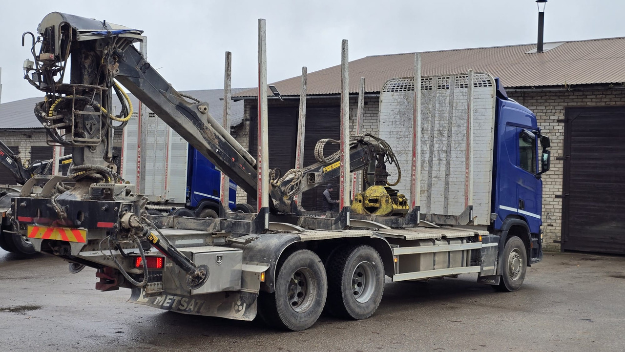 SCANIA R450 - Rönkszállító teherautó, Darus autó: 4 kép. SCANIA R450 - Rönkszállító teherautó, Darus autó: 4 kép.