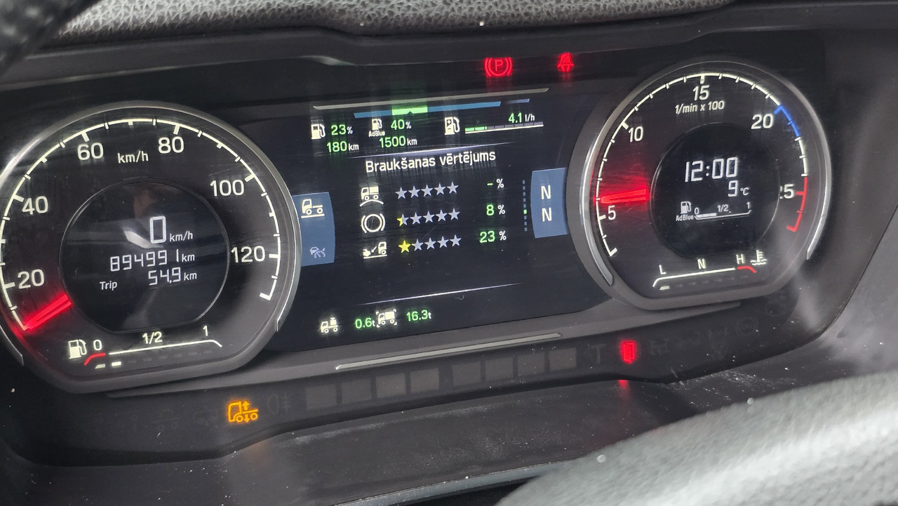 SCANIA R450 - Rönkszállító teherautó, Darus autó: 5 kép. SCANIA R450 - Rönkszállító teherautó, Darus autó: 5 kép.