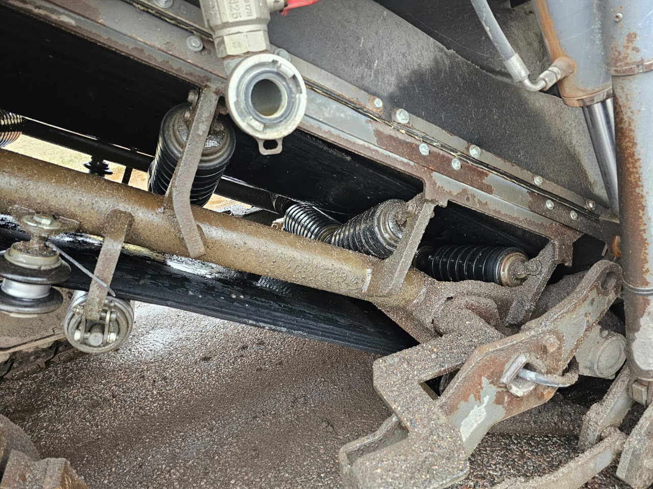WIRTGEN W220 - Aszfaltmaró: 5 kép. WIRTGEN W220 - Aszfaltmaró: 5 kép.