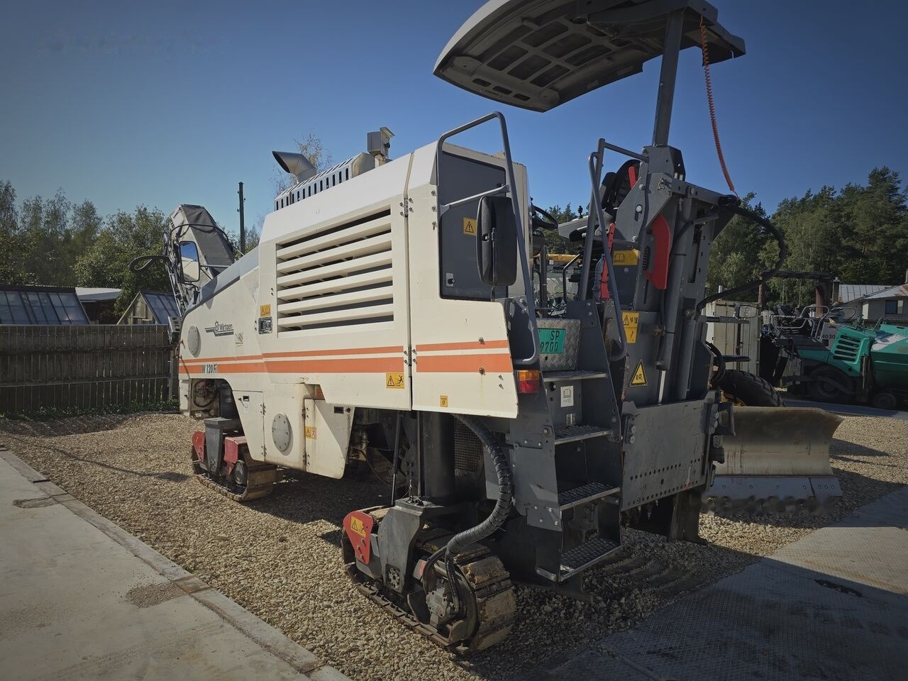 Wirtgen W120 Fi - Aszfaltmaró: 2 kép. Wirtgen W120 Fi - Aszfaltmaró: 2 kép.