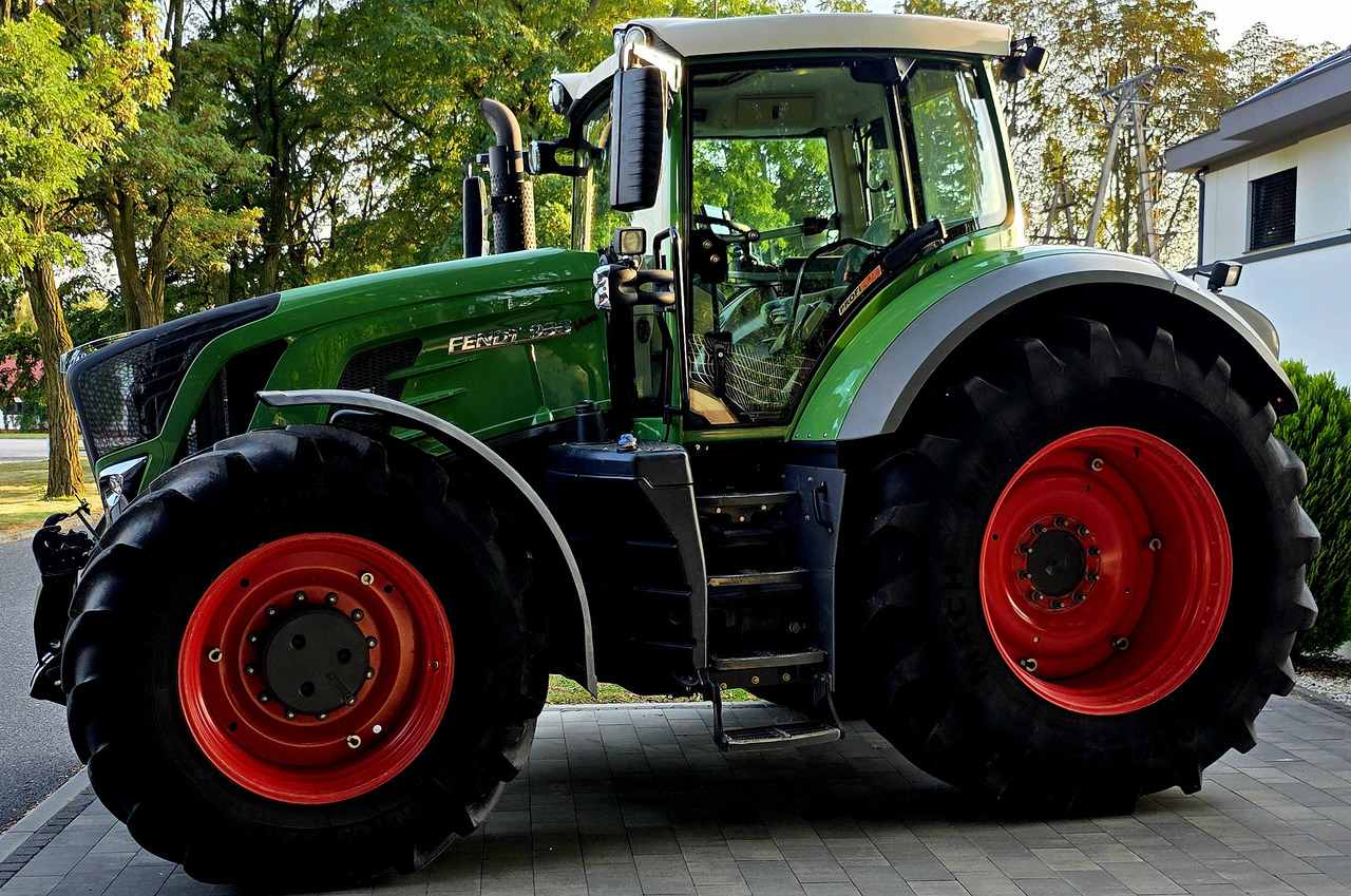 Fendt 933 S4 Profi Plus - Traktor: 3 kép. Fendt 933 S4 Profi Plus - Traktor: 3 kép.