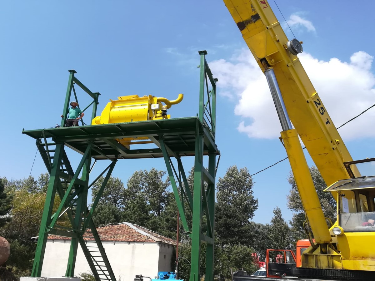 60 m³ Concrete Batching Plant - Betonüzem: 3 kép. 60 m³ Concrete Batching Plant - Betonüzem: 3 kép.