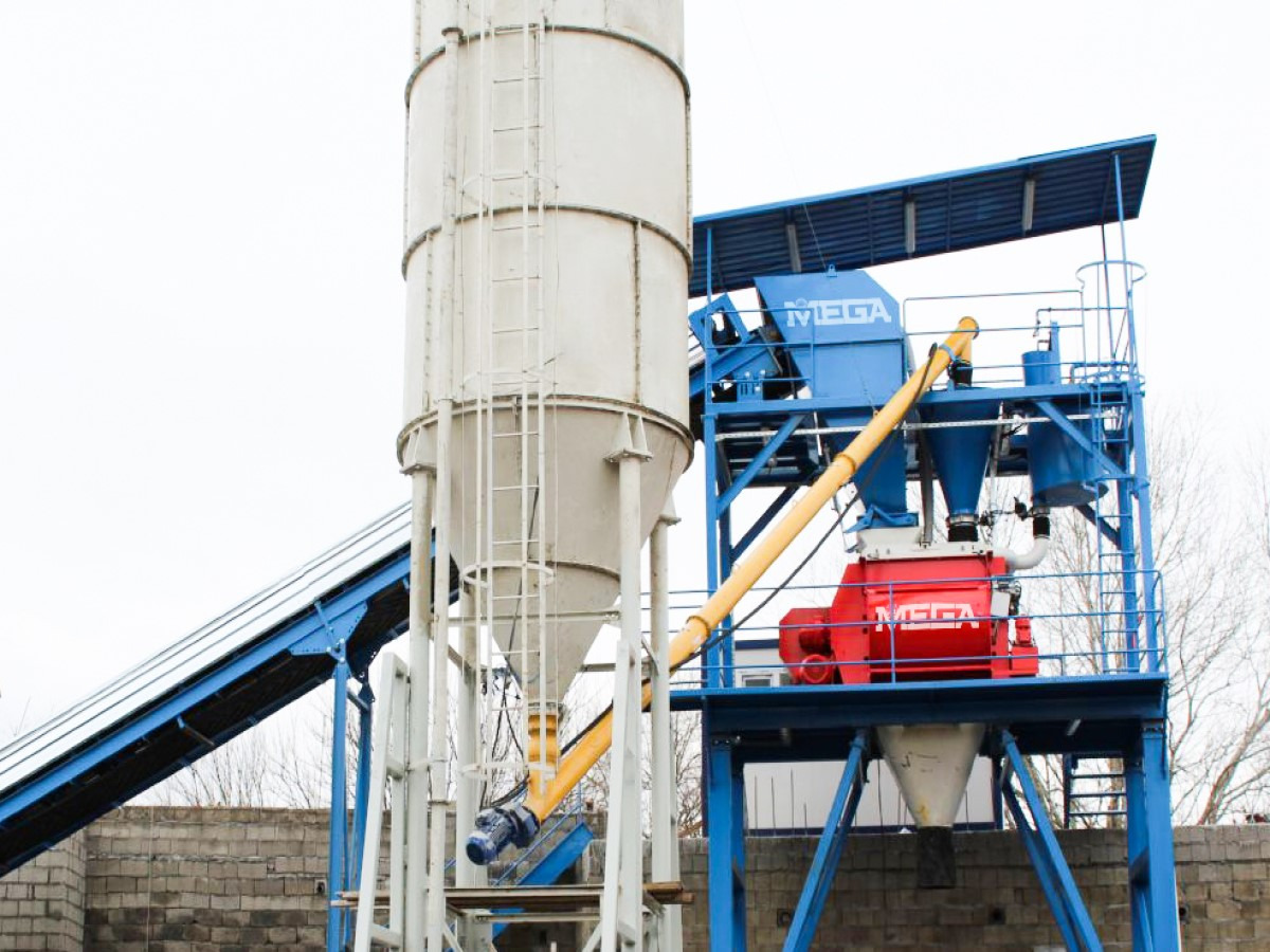 90 m³ Concrete Batching Plant - Betonüzem: 2 kép. 90 m³ Concrete Batching Plant - Betonüzem: 2 kép.