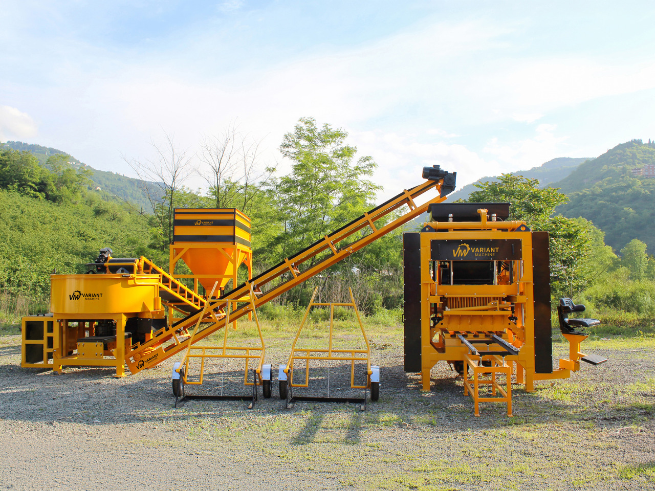 Block Macking Machine | 3.000 Concrete Block - 255 m² Paving Block | 30.000 USD - Betonelem gyártó gép: 2 kép. Block Macking Machine | 3.000 Concrete Block - 255 m² Paving Block | 30.000 USD - Betonelem gyártó gép: 2 kép.