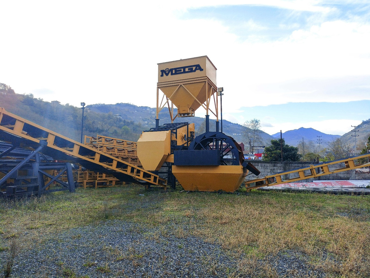 MEGA Crushing and Screening Plant | Ready in Stock - Törőgép: 5 kép. MEGA Crushing and Screening Plant | Ready in Stock - Törőgép: 5 kép.