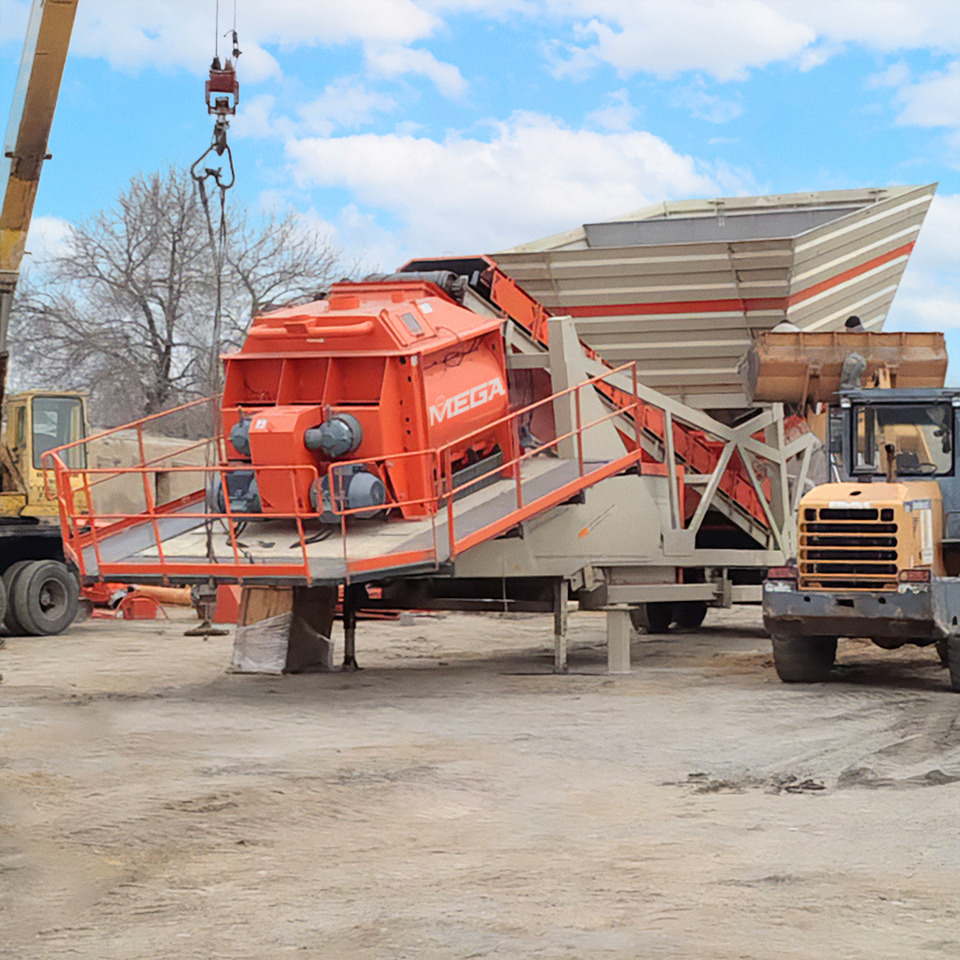 Mobile Concrete Batching Plant - Betonüzem: 3 kép. Mobile Concrete Batching Plant - Betonüzem: 3 kép.