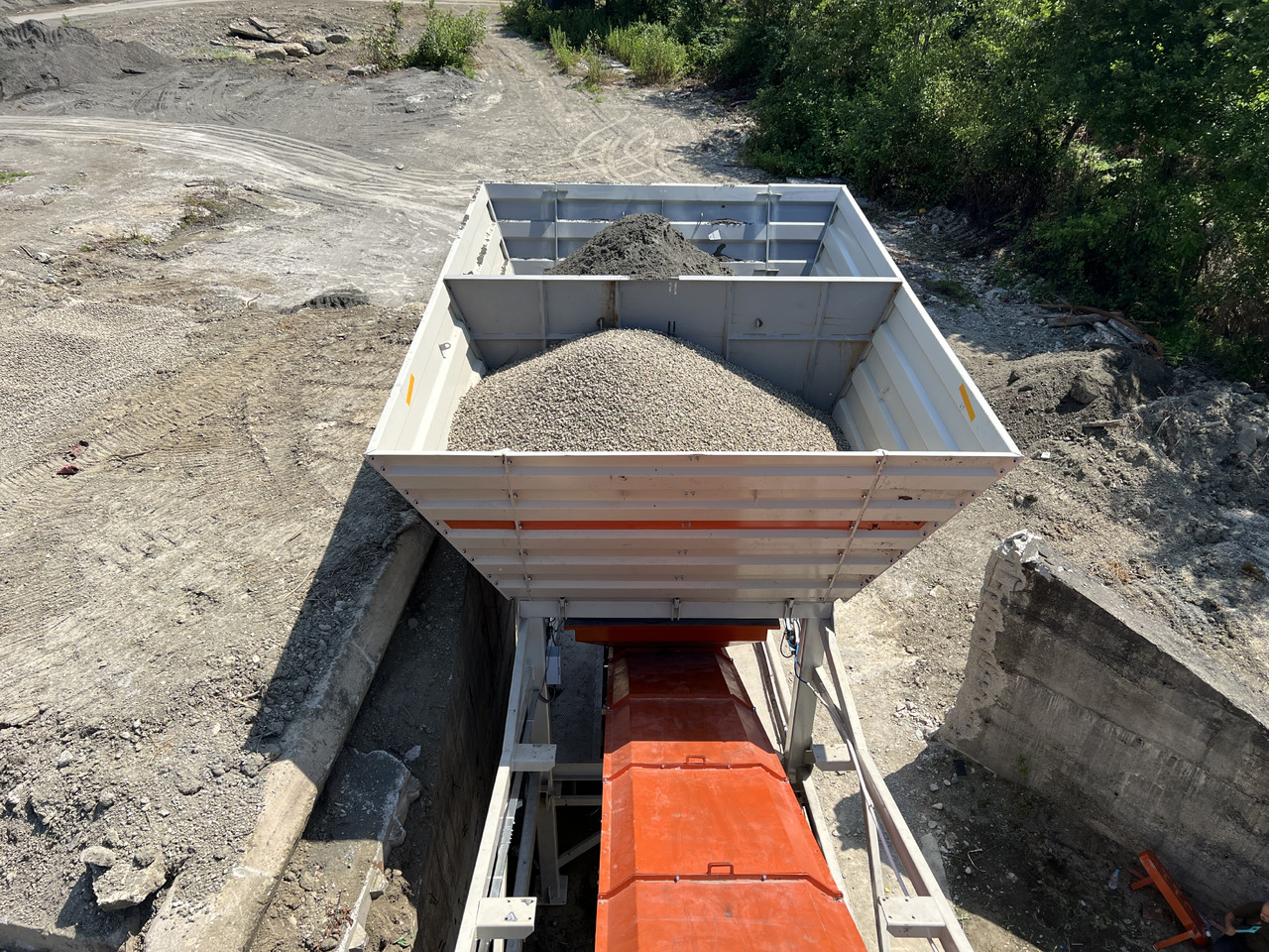 Mobile Concrete Plant Promix-100.MB - Betonüzem: 4 kép. Mobile Concrete Plant Promix-100.MB - Betonüzem: 4 kép.