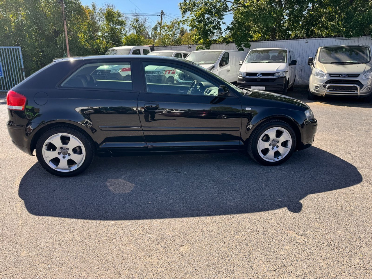 Audi A3 2.0 FSI Ambition S3 nur Export!! - Autó: 5 kép. Audi A3 2.0 FSI Ambition S3 nur Export!! - Autó: 5 kép.