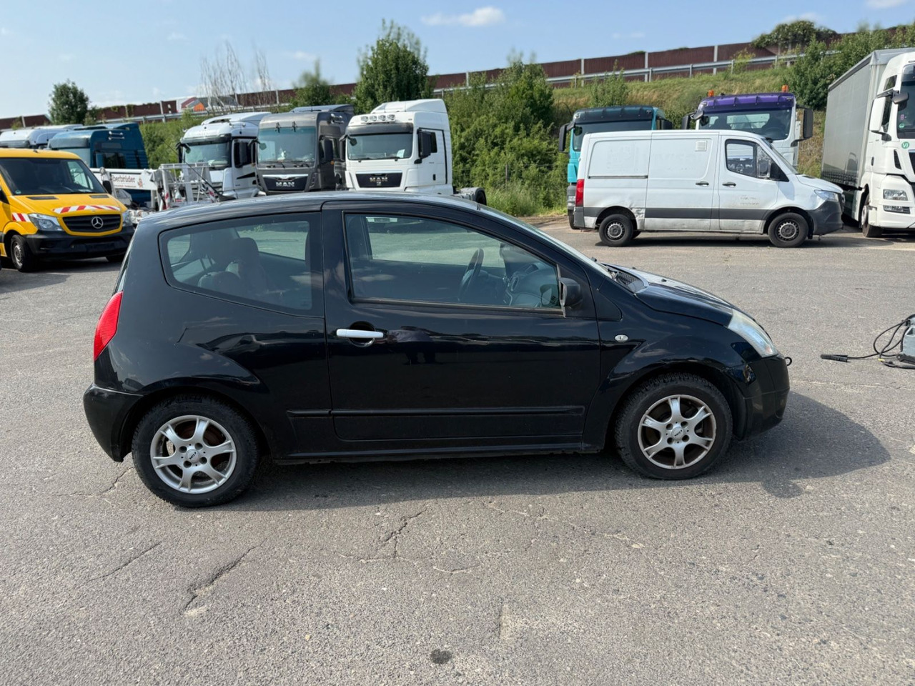 Citroën C2 Confort Zahnriemen gerissen - Szedán: 3 kép. Citroën C2 Confort Zahnriemen gerissen - Szedán: 3 kép.