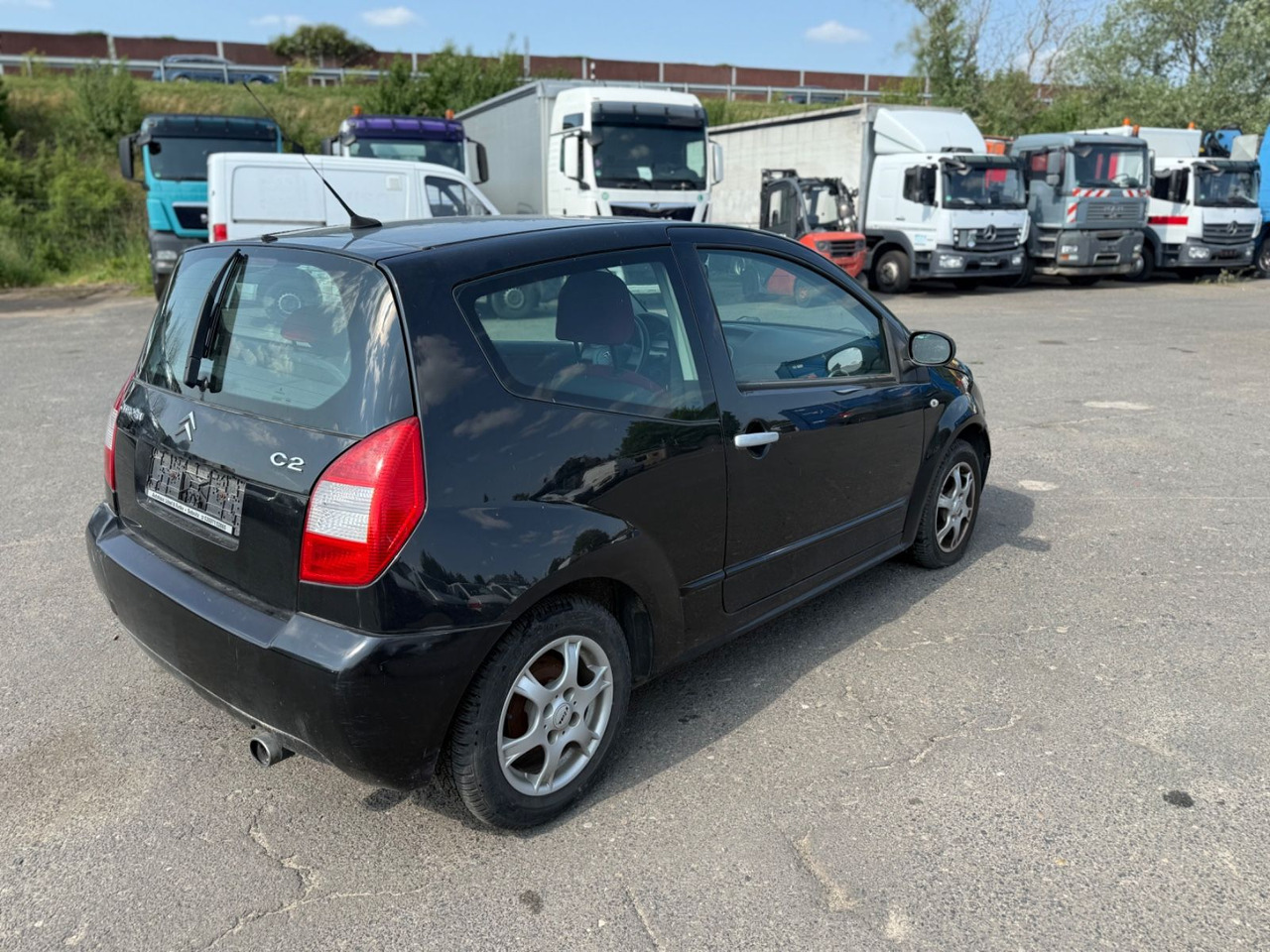 Citroën C2 Confort Zahnriemen gerissen - Szedán: 4 kép. Citroën C2 Confort Zahnriemen gerissen - Szedán: 4 kép.