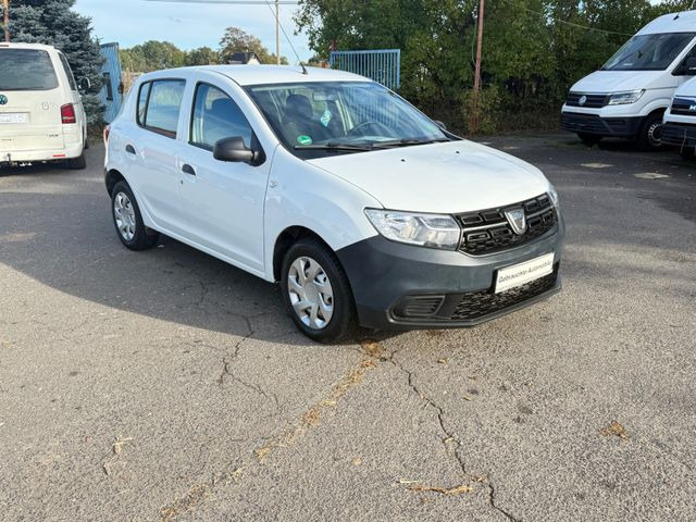 Dacia Sandero II Access - Terepjáró/ SUV: 2 kép. Dacia Sandero II Access - Terepjáró/ SUV: 2 kép.