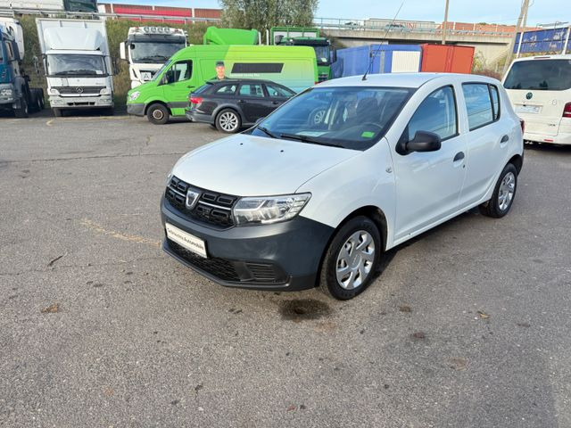 Dacia Sandero II Access - Terepjáró/ SUV: 3 kép. Dacia Sandero II Access - Terepjáró/ SUV: 3 kép.
