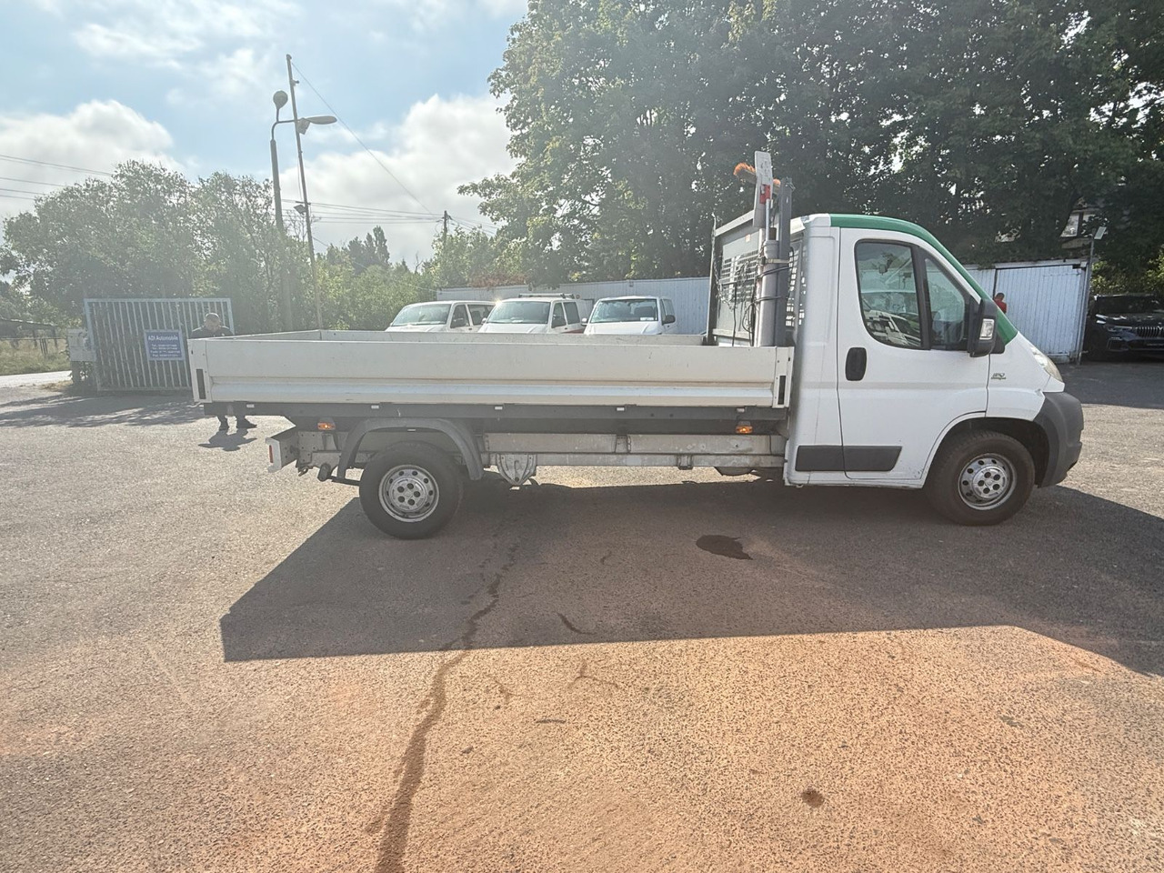 Fiat Ducato Pritsche 35 120 L4 - Platós kisteherautó: 5 kép. Fiat Ducato Pritsche 35 120 L4 - Platós kisteherautó: 5 kép.