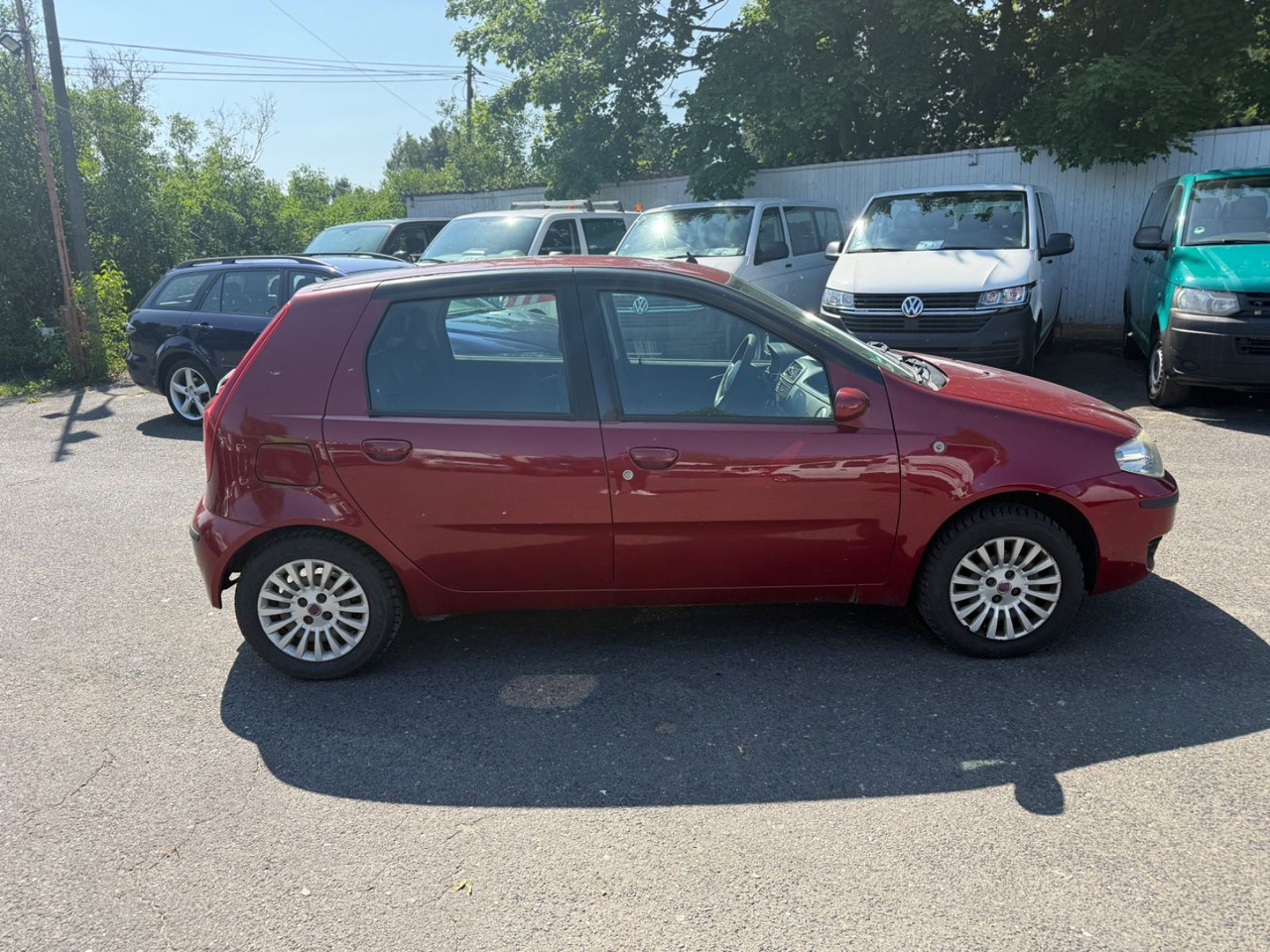 Fiat Punto Aktueller HU - Szedán: 3 kép. Fiat Punto Aktueller HU - Szedán: 3 kép.