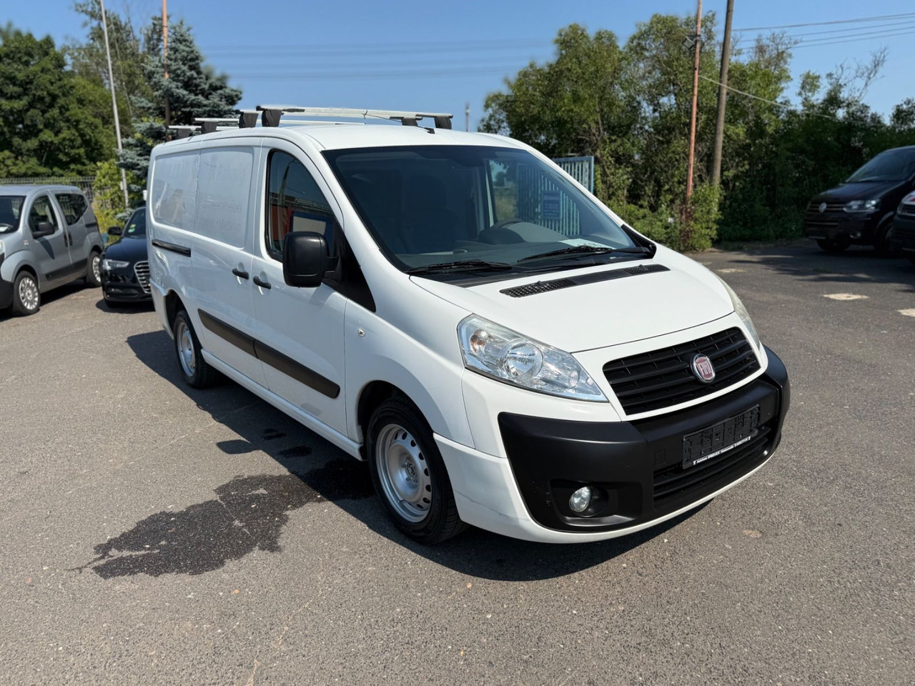 Fiat Scudo 12 SX L2H1 120 Multijet - Kis furgon: 2 kép. Fiat Scudo 12 SX L2H1 120 Multijet - Kis furgon: 2 kép.