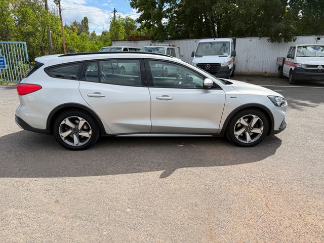 Ford Focus Turnier Active - Kombi: 5 kép. Ford Focus Turnier Active - Kombi: 5 kép.