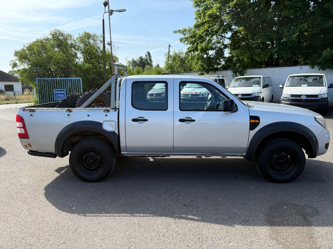 Ford Ranger XL Doppelkabine 4X4 - Terepjáró/ SUV: 3 kép. Ford Ranger XL Doppelkabine 4X4 - Terepjáró/ SUV: 3 kép.