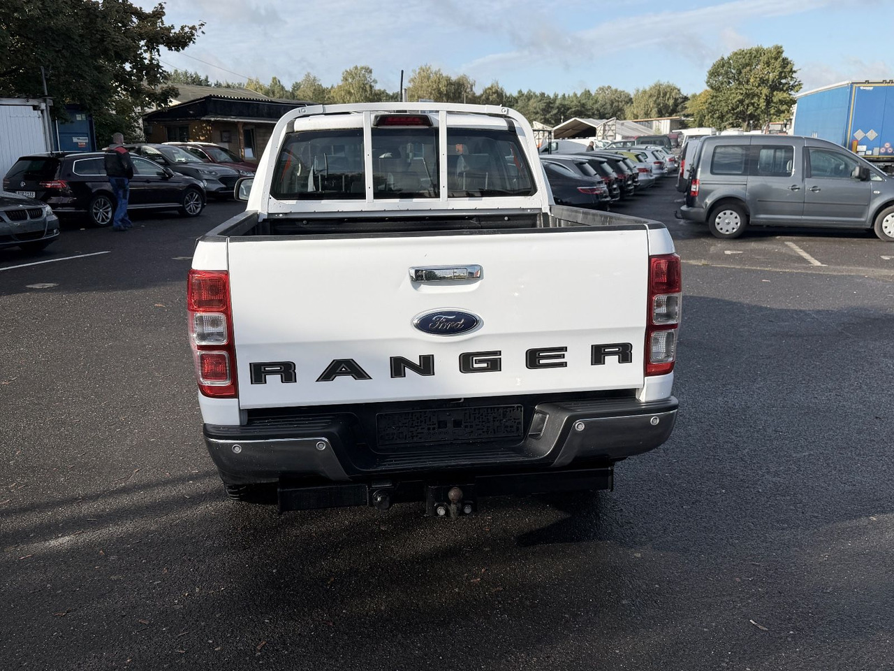 Ford Ranger XLT Doppelkabine 4x4 - Terepjáró/ SUV: 4 kép. Ford Ranger XLT Doppelkabine 4x4 - Terepjáró/ SUV: 4 kép.