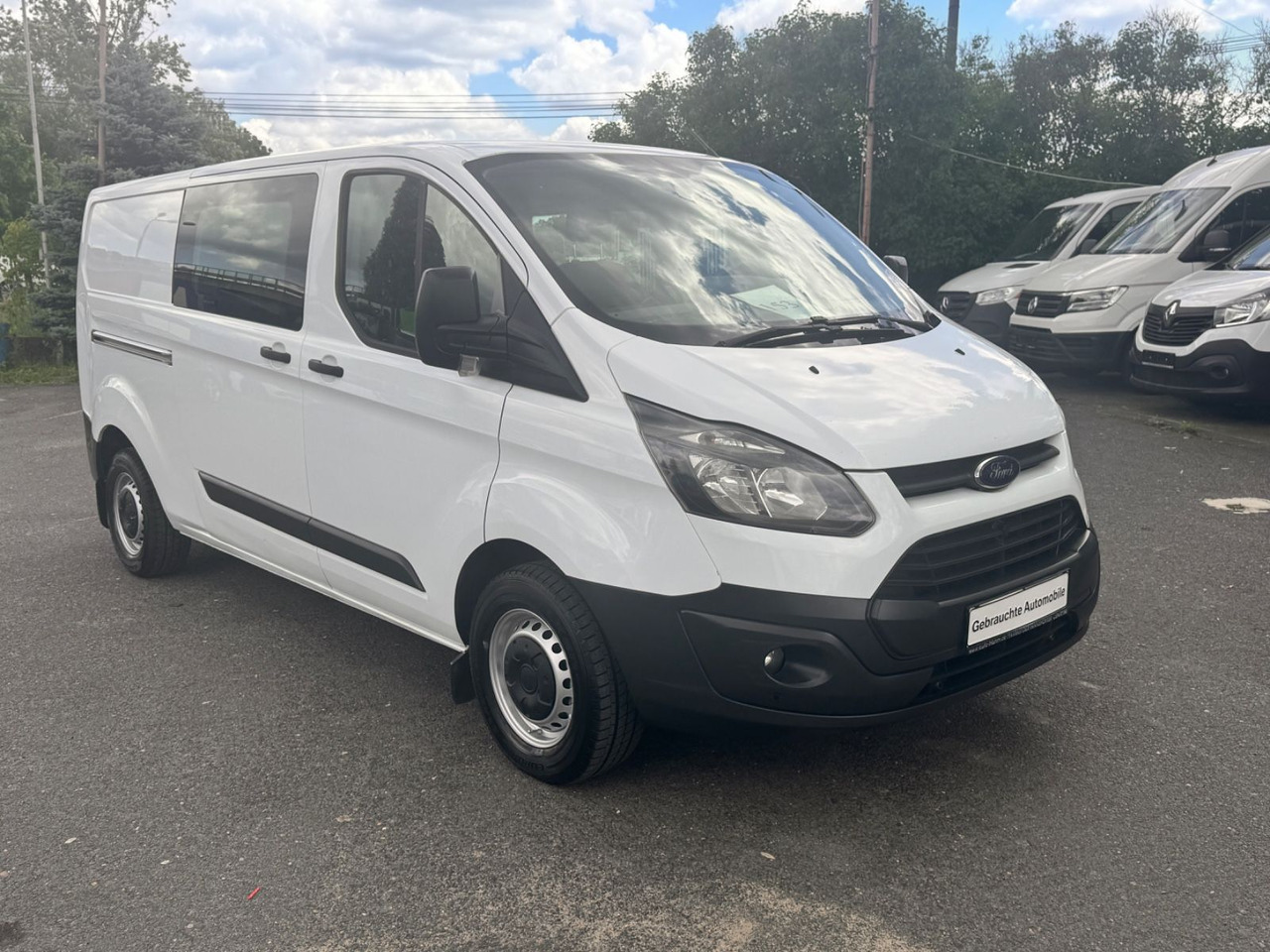 Ford Transit Custom Mixto 6 Sitzplätze - Kis furgon: 2 kép. Ford Transit Custom Mixto 6 Sitzplätze - Kis furgon: 2 kép.