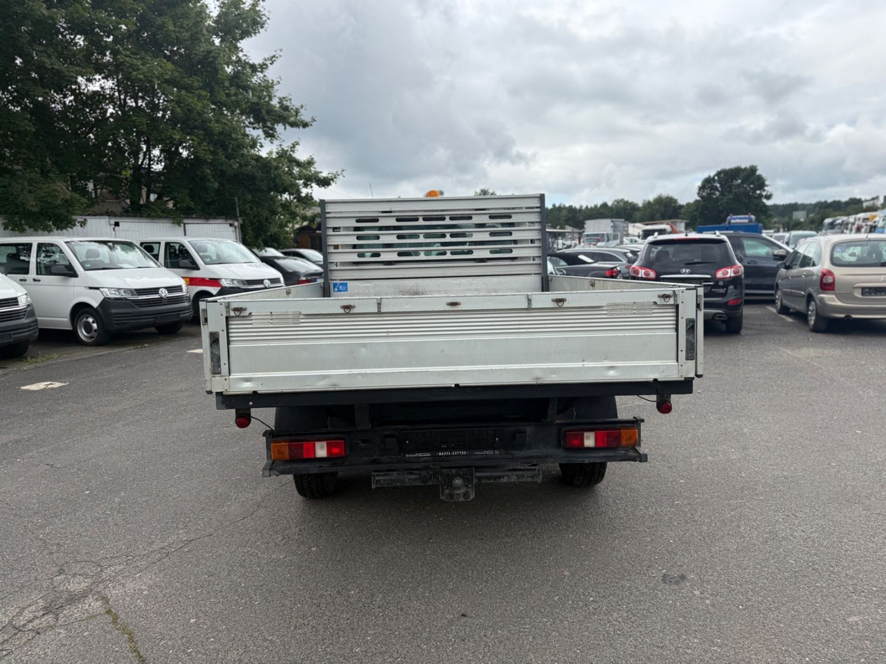 Ford Transit Pritsche FT 350 M Einzelkabine 110 KM - Platós kisteherautó: 5 kép. Ford Transit Pritsche FT 350 M Einzelkabine 110 KM - Platós kisteherautó: 5 kép.