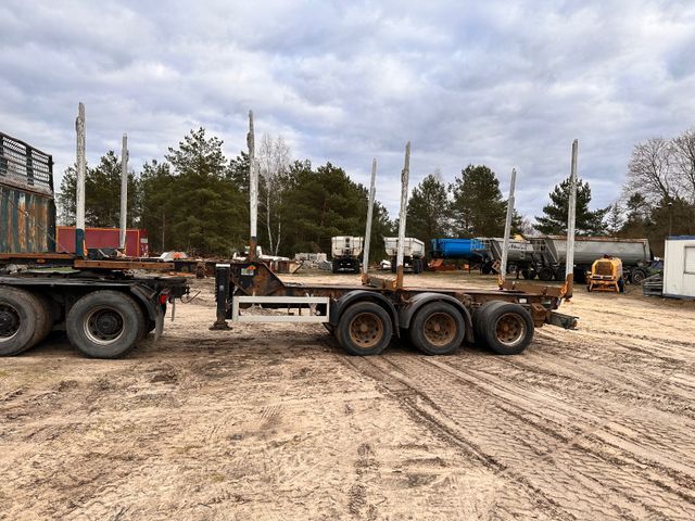 Holztransporter Achleitner 3STR36 - Rönkszállító félpótkocsi: 2 kép. Holztransporter Achleitner 3STR36 - Rönkszállító félpótkocsi: 2 kép.