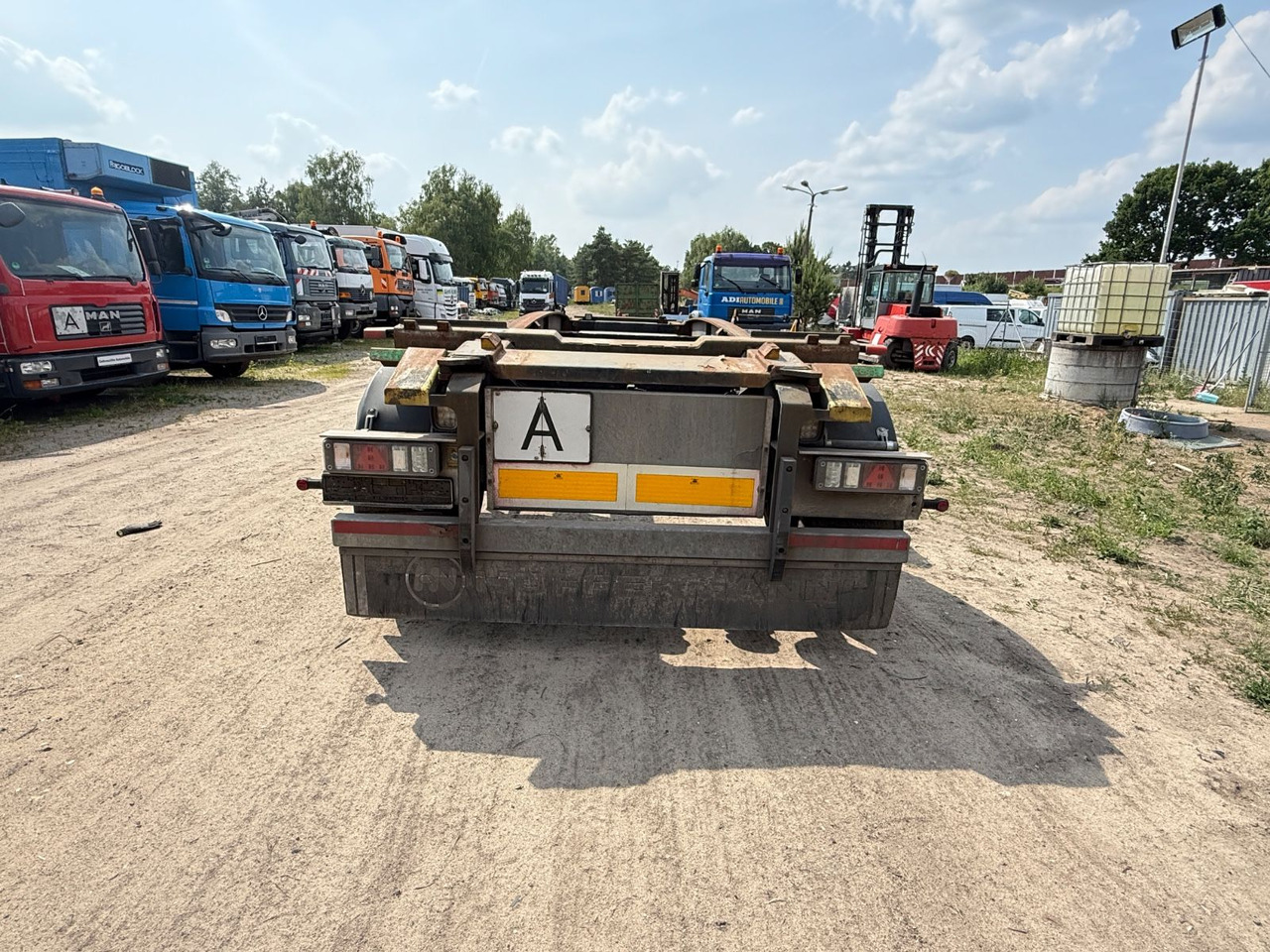 Hüffermann HSA 18.70 - Multiliftes/ Konténerszállító pótkocsi: 5 kép. Hüffermann HSA 18.70 - Multiliftes/ Konténerszállító pótkocsi: 5 kép.