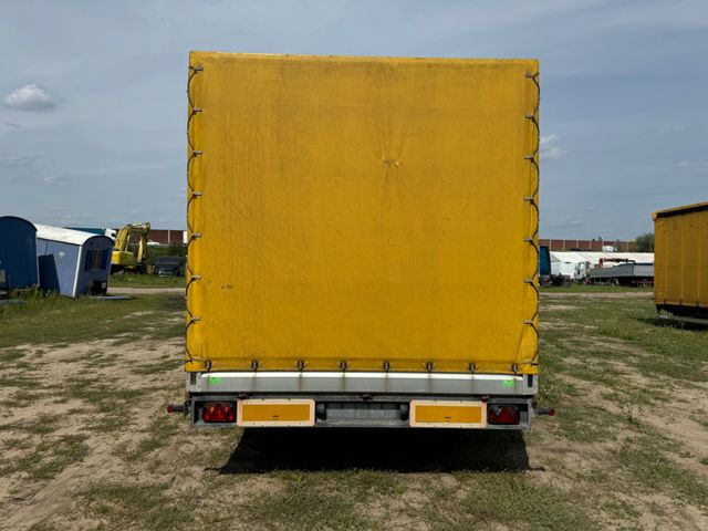 Humbaur Plane und Spriegel - Ponyvás pótkocsi: 4 kép. Humbaur Plane und Spriegel - Ponyvás pótkocsi: 4 kép.