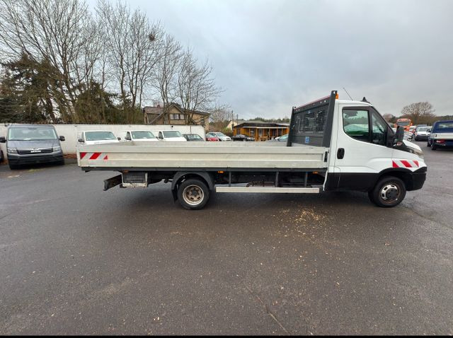 Iveco Daily Einzelkabine 50C15 - Platós kisteherautó: 3 kép. Iveco Daily Einzelkabine 50C15 - Platós kisteherautó: 3 kép.