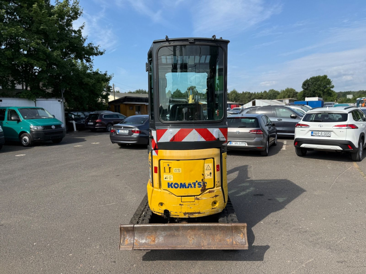 Komatsu PC 14R HS - Minikotró: 5 kép. Komatsu PC 14R HS - Minikotró: 5 kép.