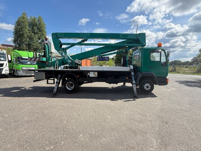 MAN 8.163 Hubarbeitsbühne - Emelőkosaras teherautó: 5 kép. MAN 8.163 Hubarbeitsbühne - Emelőkosaras teherautó: 5 kép.