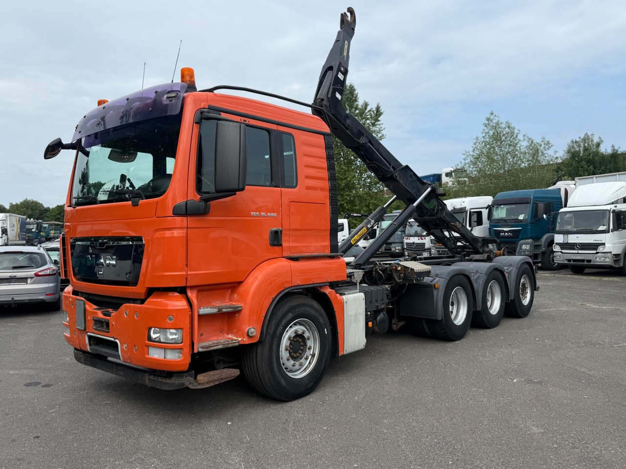 MAN TGS 35.440 - Horgos rakodó teherautó: 1 kép. MAN TGS 35.440 - Horgos rakodó teherautó: 1 kép.