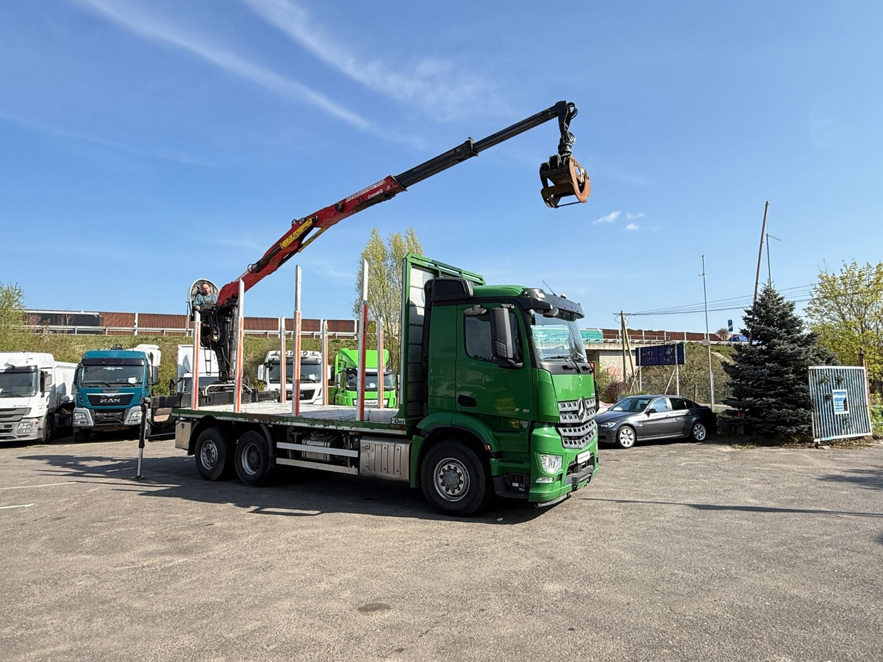 Rönkszállító teherautó, Darus autó Mercedes-Benz Actros 2571 Holztransporter mit Kran: 10 kép.