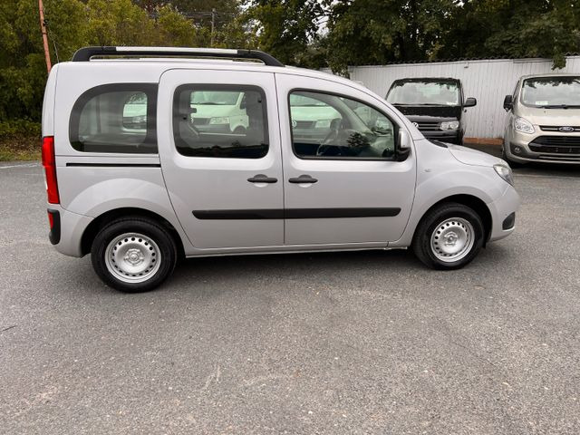 Mercedes-Benz Citan Kombi 111 CDI lang - Kisbusz: 5 kép. Mercedes-Benz Citan Kombi 111 CDI lang - Kisbusz: 5 kép.