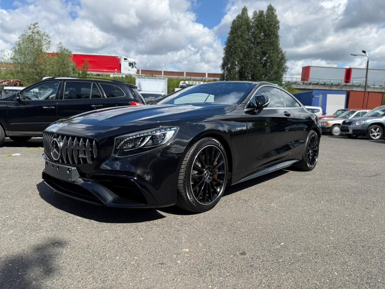 Mercedes-Benz S 63 AMG S -Klasse Coupe S 63 AMG 4Matic+ - Autó: 3 kép. Mercedes-Benz S 63 AMG S -Klasse Coupe S 63 AMG 4Matic+ - Autó: 3 kép.