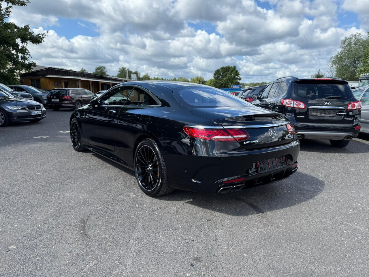 Mercedes-Benz S 63 AMG S -Klasse Coupe S 63 AMG 4Matic+ - Autó: 5 kép. Mercedes-Benz S 63 AMG S -Klasse Coupe S 63 AMG 4Matic+ - Autó: 5 kép.