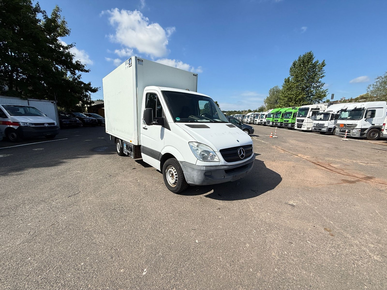Mercedes-Benz Sprinter 313 CDI Kühlkoffer - Hűtős kisteherautó: 2 kép. Mercedes-Benz Sprinter 313 CDI Kühlkoffer - Hűtős kisteherautó: 2 kép.