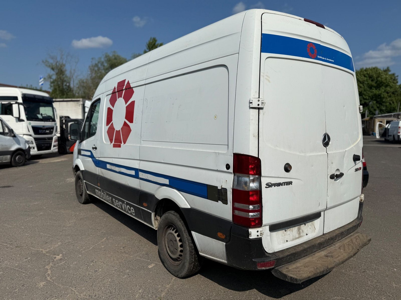 Mercedes-Benz Sprinter II Kasten 313 CDI MOTORSCHADEN !!! - Furgon: 5 kép. Mercedes-Benz Sprinter II Kasten 313 CDI MOTORSCHADEN !!! - Furgon: 5 kép.