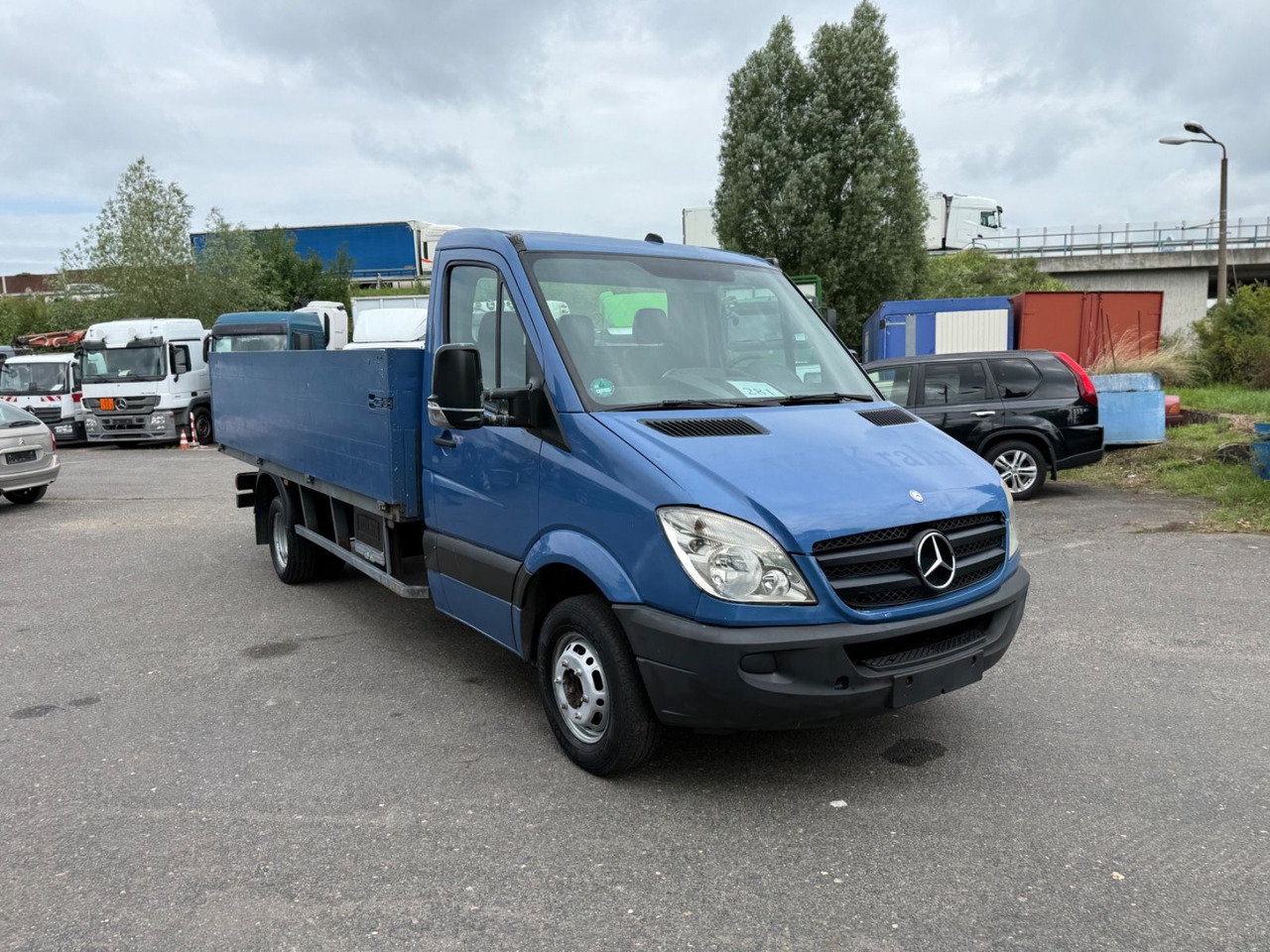 Mercedes-Benz Sprinter II Pritsche515 CDI - Ponyvás kisteherautó: 2 kép. Mercedes-Benz Sprinter II Pritsche515 CDI - Ponyvás kisteherautó: 2 kép.