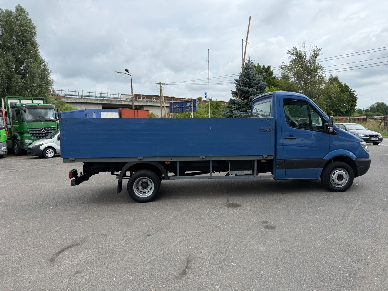 Mercedes-Benz Sprinter II Pritsche515 CDI - Ponyvás kisteherautó: 3 kép. Mercedes-Benz Sprinter II Pritsche515 CDI - Ponyvás kisteherautó: 3 kép.