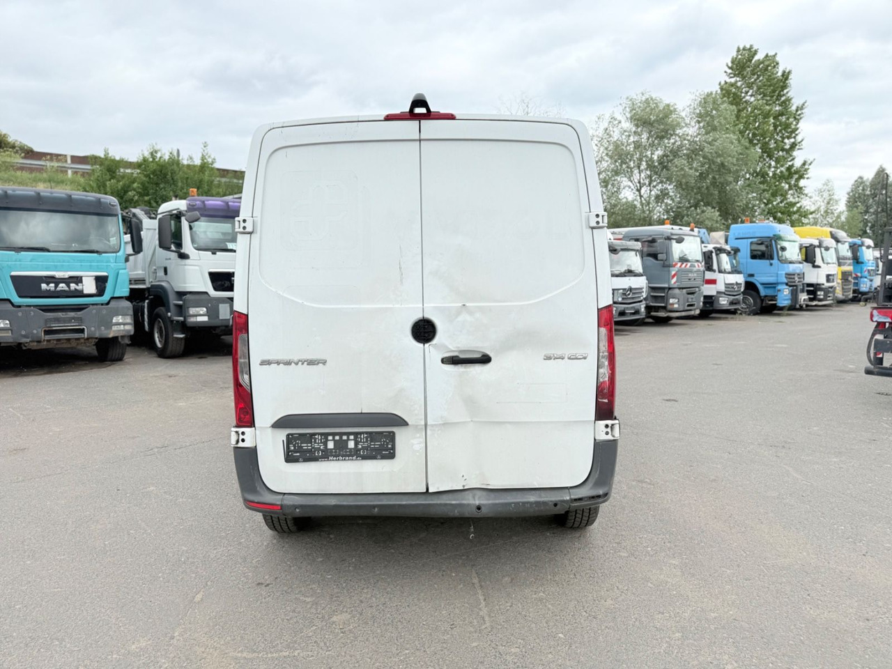 Mercedes-Benz Sprinter III Kasten FWD 314 CDI FWD L1 - Furgon: 5 kép. Mercedes-Benz Sprinter III Kasten FWD 314 CDI FWD L1 - Furgon: 5 kép.
