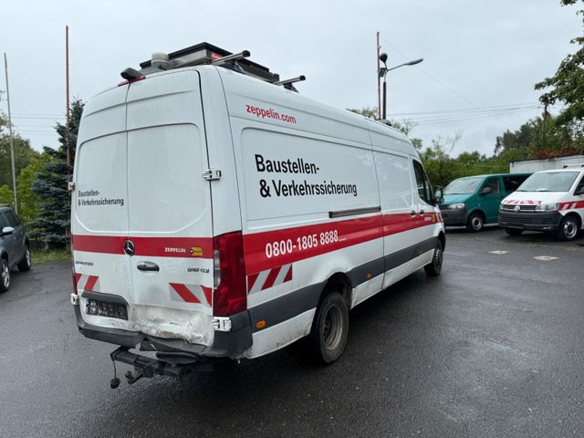 Mercedes-Benz Sprinter Kasten 516 CDI RWD - Furgon: 4 kép. Mercedes-Benz Sprinter Kasten 516 CDI RWD - Furgon: 4 kép.