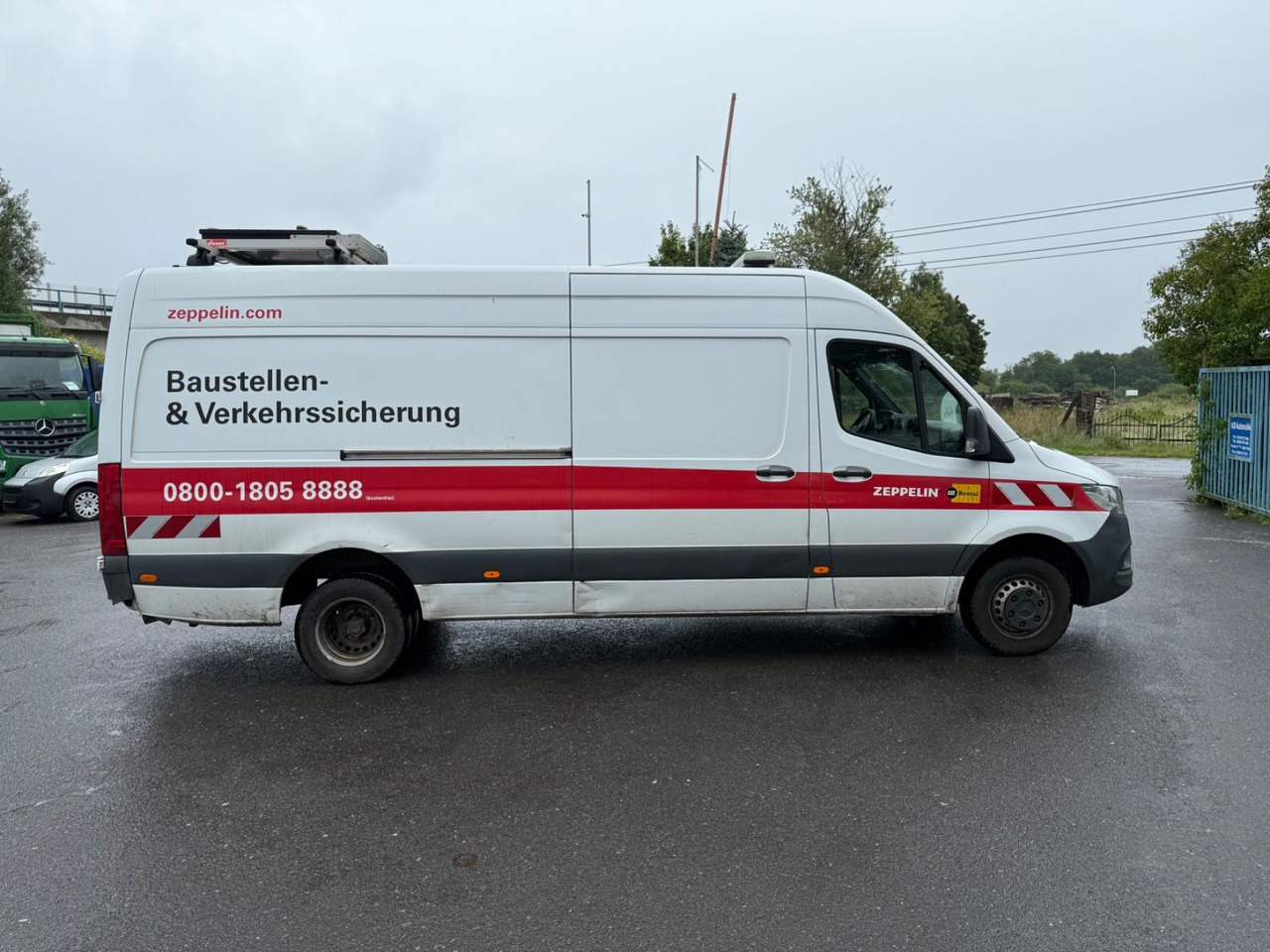 Mercedes-Benz Sprinter Kasten 516 CDI RWD - Furgon: 3 kép. Mercedes-Benz Sprinter Kasten 516 CDI RWD - Furgon: 3 kép.
