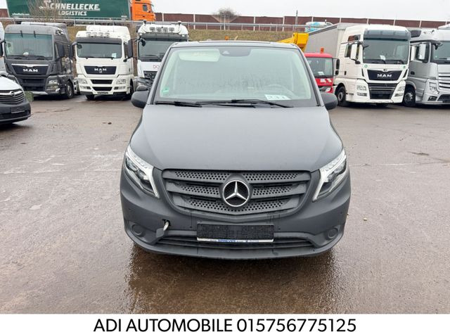 Mercedes-Benz Vito Kasten 119 4x4 Lang Motorschaden - Kis furgon: 1 kép. Mercedes-Benz Vito Kasten 119 4x4 Lang Motorschaden - Kis furgon: 1 kép.