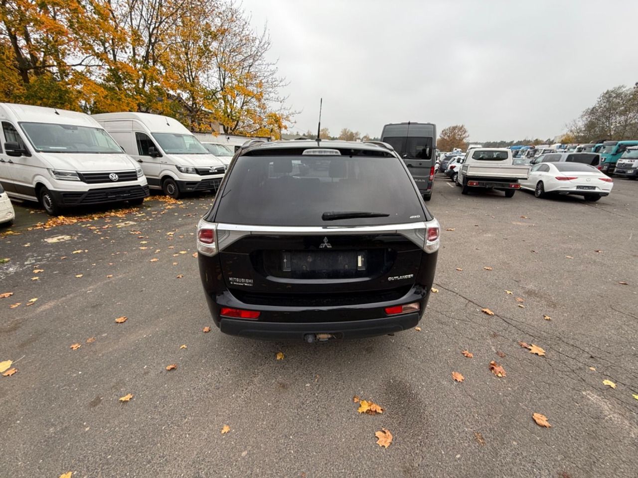 Mitsubishi Outlander 4X4 Allrad ClearTec Instyle - Terepjáró/ SUV: 5 kép. Mitsubishi Outlander 4X4 Allrad ClearTec Instyle - Terepjáró/ SUV: 5 kép.