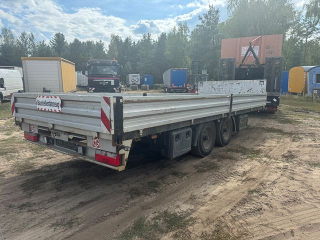 Müller-Mitteltal ETUE-TA-E 11,0 - Platós pótkocsi: 3 kép. Müller-Mitteltal ETUE-TA-E 11,0 - Platós pótkocsi: 3 kép.