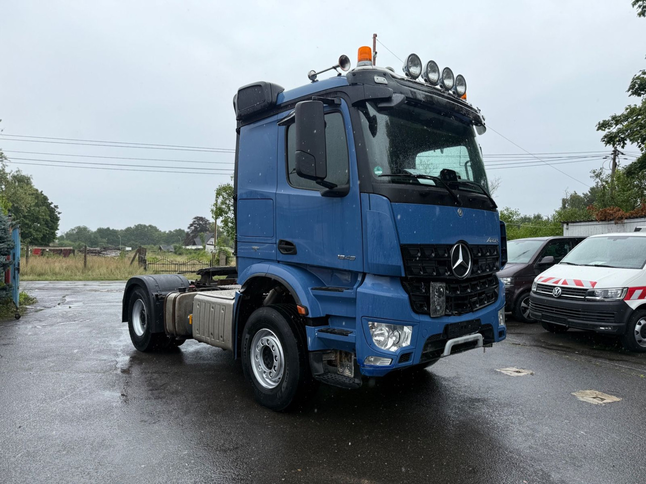 Mercedes-Benz Arocs 4 2-Achser BM 964 1843 OM470 4x2 SZM - Nyergesvontató: 2 kép. Mercedes-Benz Arocs 4 2-Achser BM 964 1843 OM470 4x2 SZM - Nyergesvontató: 2 kép.