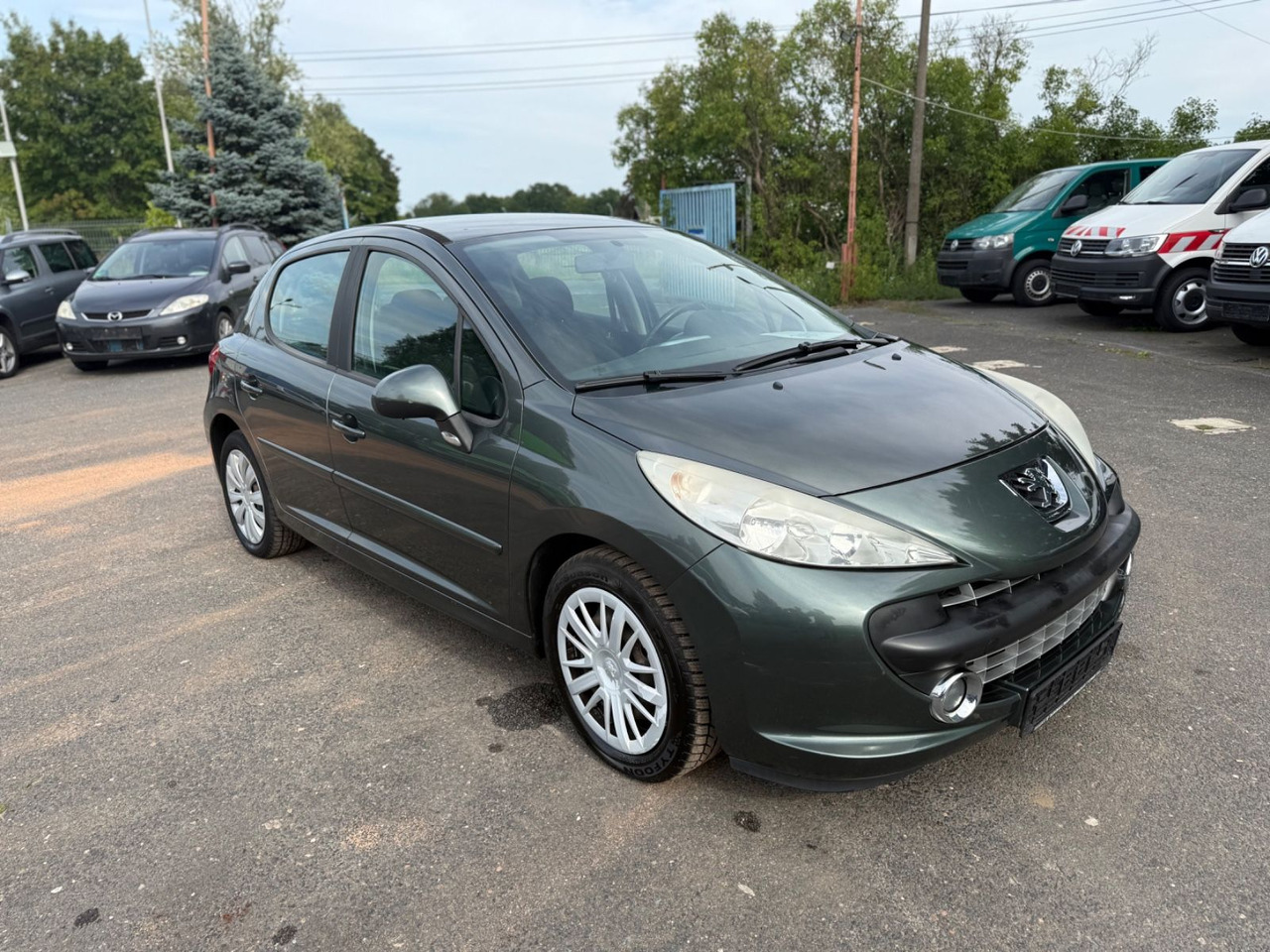 Peugeot 207 Sport Automatik - Szedán: 2 kép. Peugeot 207 Sport Automatik - Szedán: 2 kép.