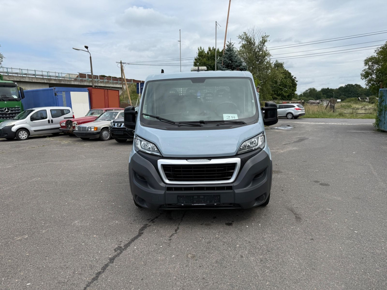 Peugeot Boxer Pritsche Doka. 333 L2 BlueHDi 110 - Platós kisteherautó: 1 kép. Peugeot Boxer Pritsche Doka. 333 L2 BlueHDi 110 - Platós kisteherautó: 1 kép.