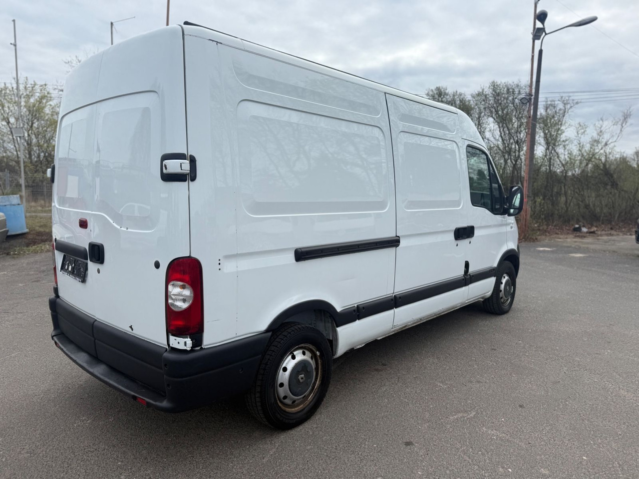 Renault Master II Phase 2 Kasten L2H2 Kasten - Kis furgon: 4 kép. Renault Master II Phase 2 Kasten L2H2 Kasten - Kis furgon: 4 kép.